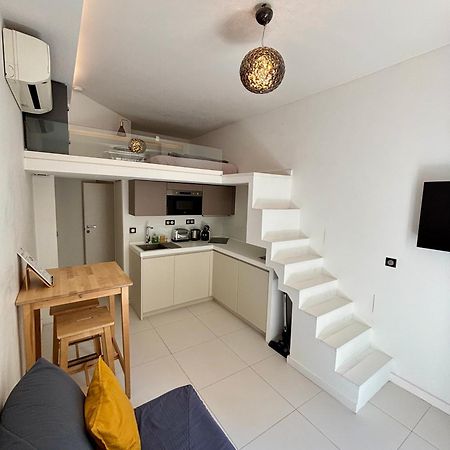 Studio A Louer Au Coeur Du Carre Dor A Nice, Rue Dalpozzo A 150 Metres Des Plages Ngoại thất bức ảnh